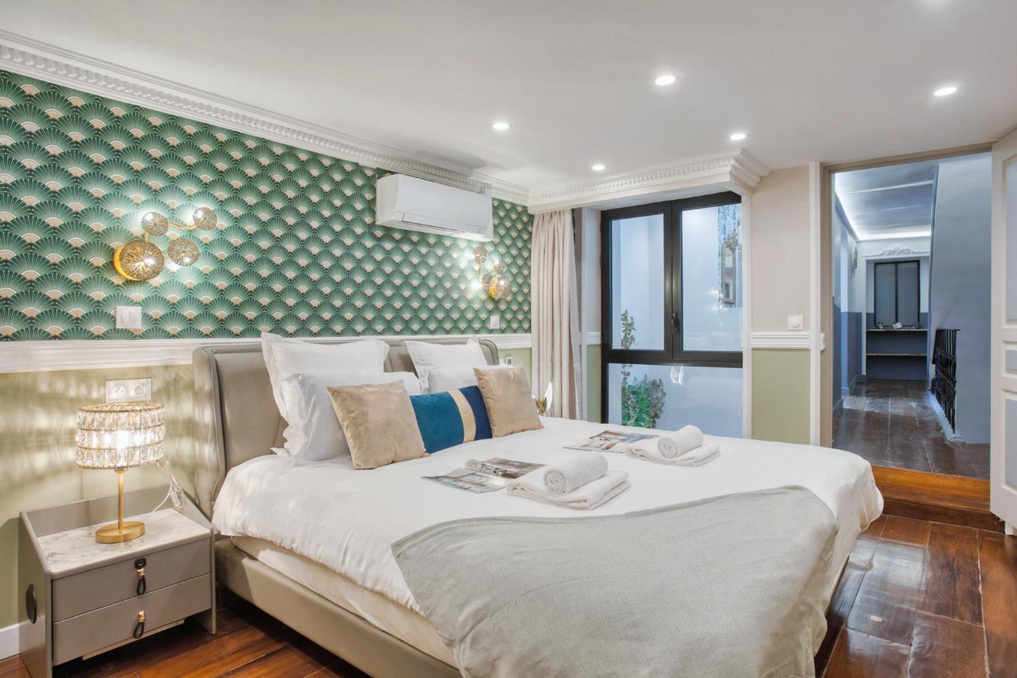 Elegant Triplex In Paris - Ideal For 10 - Aircon 外观 照片